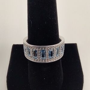 Elegant Silver and Blue Gemstone Ring